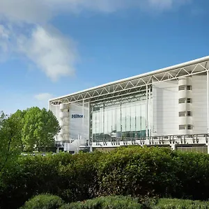 ヒルトン エアポート イギリス